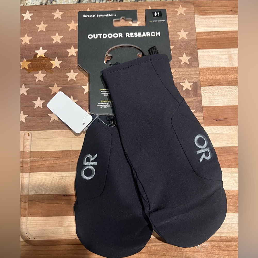 Outdoor Research Black Mittens - Women’s Medium